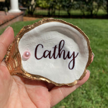 Load image into Gallery viewer, Custom Oyster Shell Place Cards