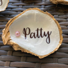 Load image into Gallery viewer, Custom Oyster Shell Place Cards