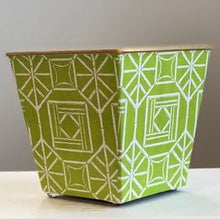 Load image into Gallery viewer, Cachepot Candle - Bamboo Box Lattice
